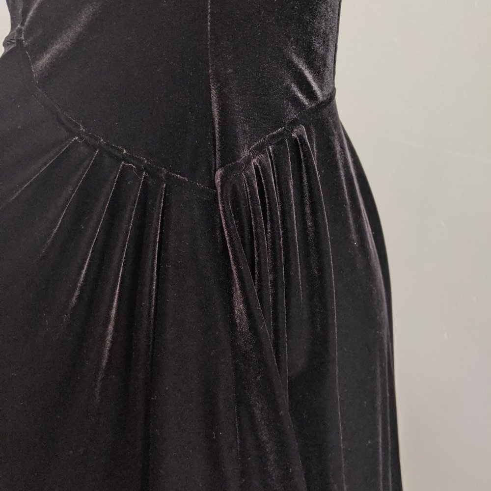 Velvet and Lace Black Nightshade Mini Dress SP - Picture 6 of 16